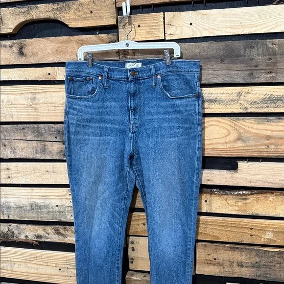 Madewell‎ The High-Rise Slim Boyjean in Moorland
Wash Size  32 - Picture 4 of 11
